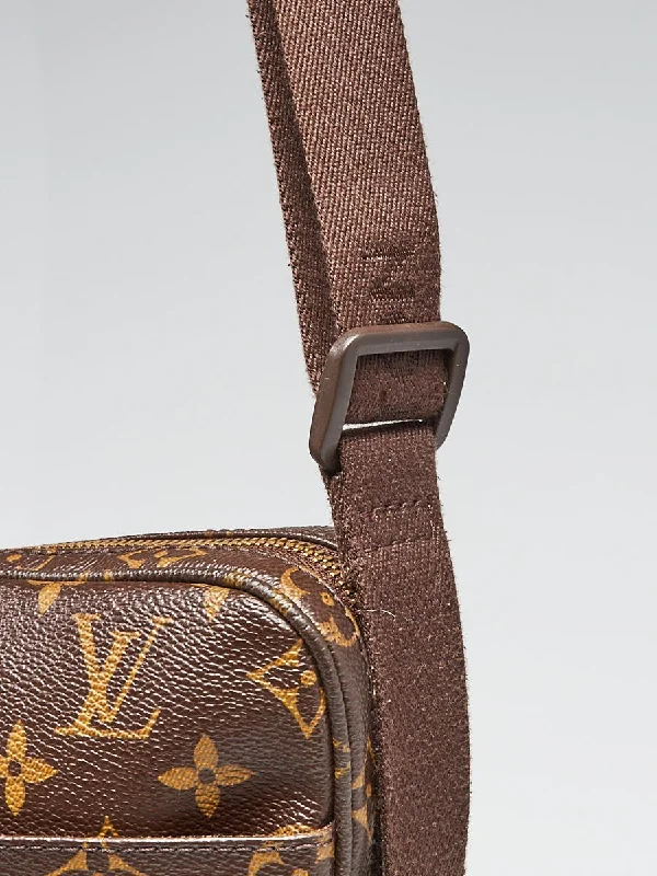 Louis Vuitton Monogram Canvas Trotteur Beaubourg Bag