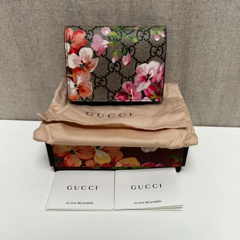 Gucci GG Blooms Beige Pink Canvas Small Purse