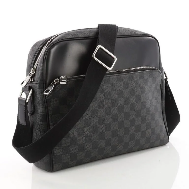 Louis Vuitton Dayton Reporter Damier Graphite MM