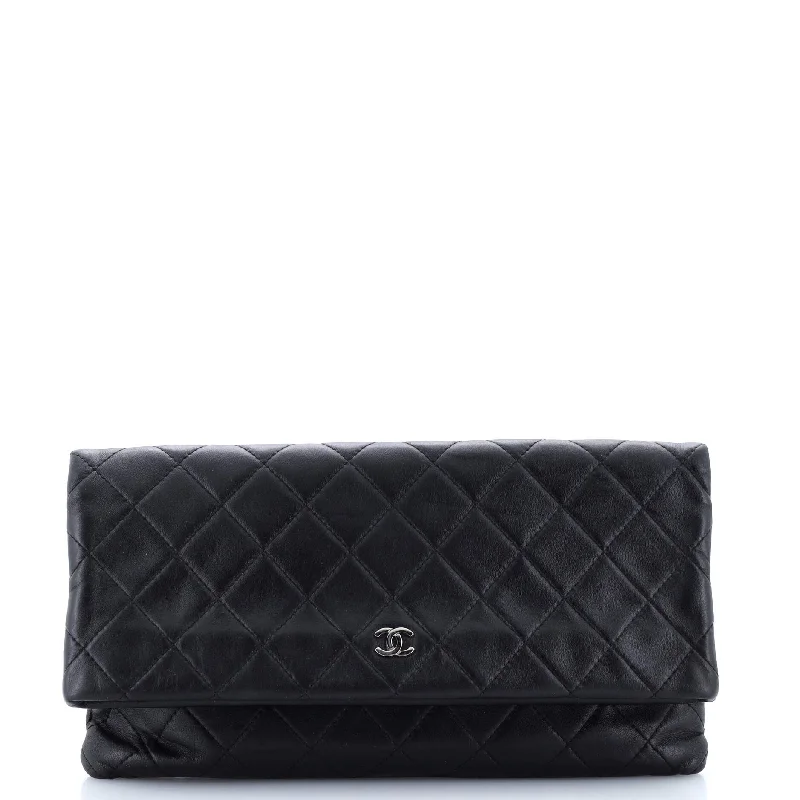 Beauty CC Clutch Quilted Lambskin