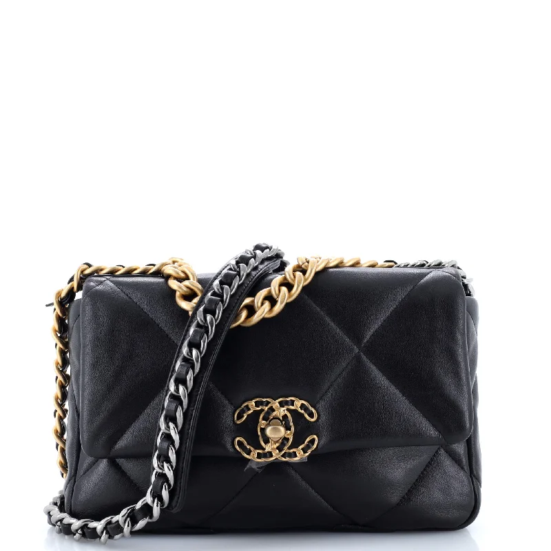 19 Flap Bag Quilted Leather Medium