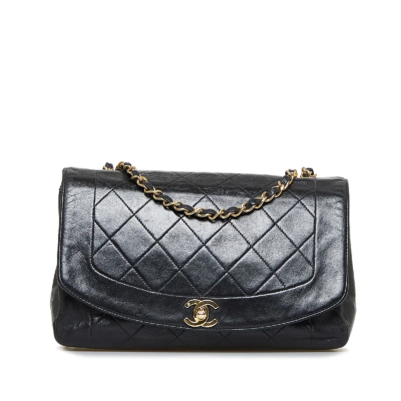 Chanel Small Lambskin Diana Flap (SHG-8DGqg7)